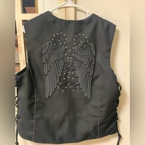 Woman’s black vest with Angel wings.